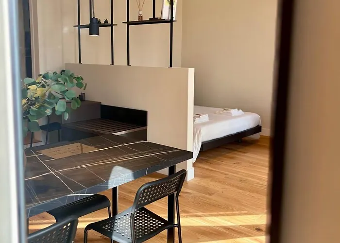 公寓 Reuetta - Elegant And In