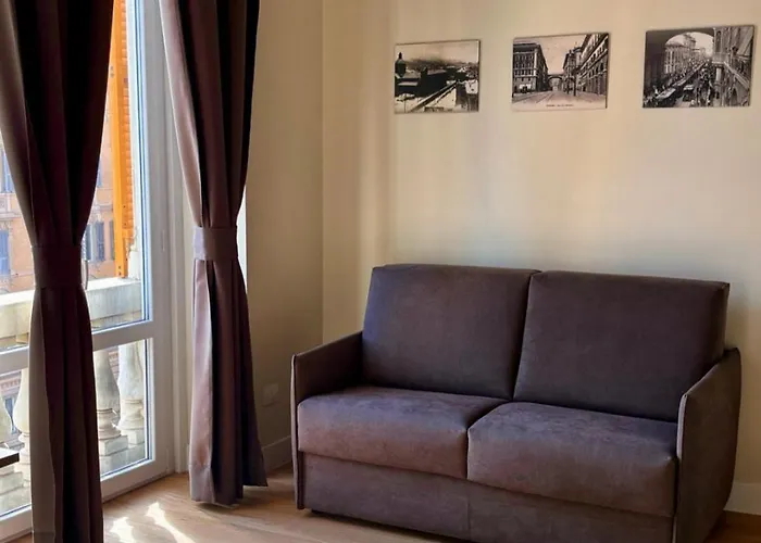 Reuetta - Elegant And In